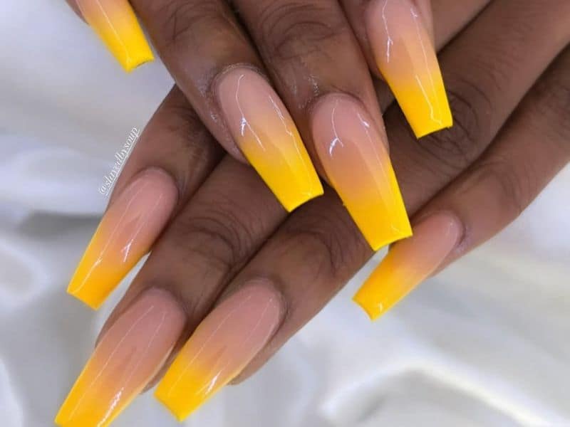 summer-yellow-nail-ideas.